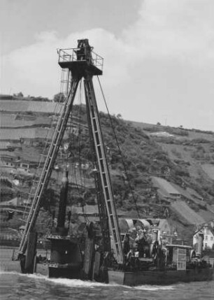 Rheinvertiefung am Tauber-Werth