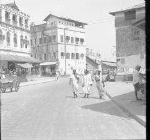 Hauptstraße in Mombasa, Kenia