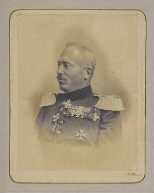 Friedrich Johannes Louis von Petersdorff, Oberst und Kommandeur 1905, preuss. Offizier, Brustbild im Halbprofil
