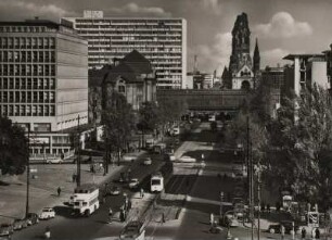 Berlin-Charlottenburg, Hardenbergstraße mit Bahnhof Zoo