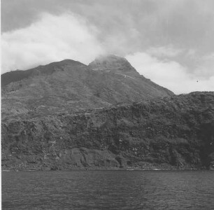 Stromboli, Blick vom Schiff auf die Insel