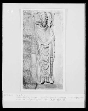 Grab eines Bischofs, Liegefigur des Verstorbenen