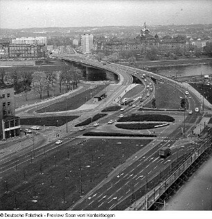 Pirnaischer Platz (Blicke vom Hochhaus, Hubkran, Fußgängertunnel)