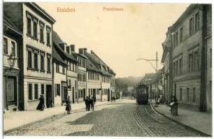 Eisleben. Freistraße mit Straßenbahn