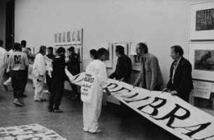 Aktion "sine artis laboratorio nulla ars" (Ohne Atelier gibt es keine Kunst) des "Zusammenschlusses gekündigter und von Kündigung bedrohter KünstlerInnen (Ost und West)"