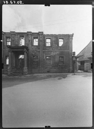 Sondershausen, Lange Straße 34. Ruine des Gottschalckschen Hauses (1773; J. F. R. Steiner). Straßenfront (Teilansicht)