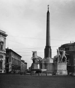 Brunnen mit Obelisk und Dioskurengruppe : Rom, Piazza del Quirinale. Brunnen (1775/1799) mit Obelisk und Dioskurengruppe