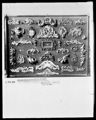 zierliche Ornamente