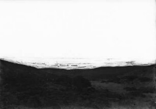 Landschaft in Saudi-Arabien : Felsige Landschaft in Saudi-Arabien. Im Vordergrund einige Personen, im Hintergrund Bergketten.