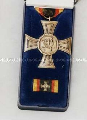 Ehrenkreuz der Bundeswehr in Bronze mit Interimsspange