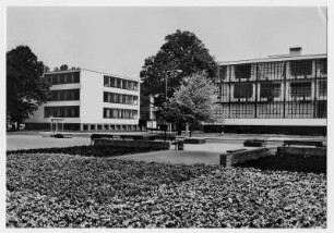 Bauhaus Dessau, erbaut 1926, Ansicht von Westen (Fachschulteil-Werkstattflügel)