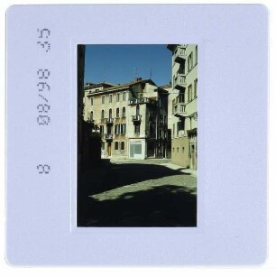 Venedig, Sant'Elena (Insel) : Calle Zugna, Calle Rovereto (links)