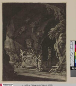 [Skulpturen in einer Höhle]
