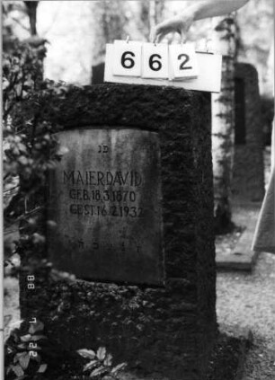 Grabstein 662