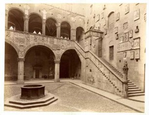 Florenz, Bargello : Innenhof