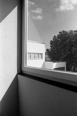 Fensterblick : Sammlung Egidio Marzona vor dem Umzug ins Archiv der Avantgarden, Staatliche Kunstsammlungen Dresden