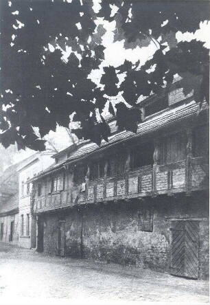 Gebäude in Cottbus : Bauwesen - Exterieur. Ort: Choćebuz / Cottbus. Haus mit Laubengang.