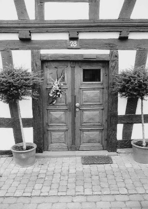 Hünstetten, Alte Ortsstraße 23