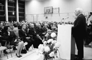 Bad Krozingen: Ansprache: Bundesminister für Arbeit und Sozialordnung, Walter Arendt; mit Publikum