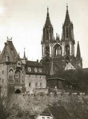 Meißen, Albrechtsburg, Brücke und Mittleres Burgtor mit Blick zu den Domtürmen