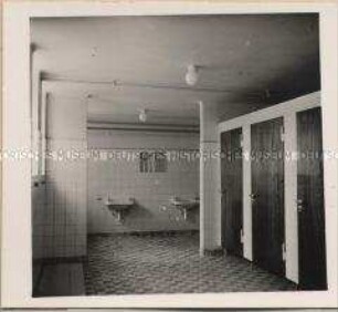 Bünde, Tonwerk Heinrich Hensiek, Toiletten