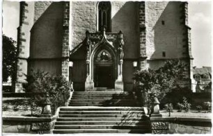 Roßwein. Portal der Evangel. Lutherischen Stadtkirche