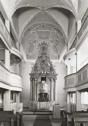 Bad Berka, Stadtkirche, Inneres, Blick zum Altar