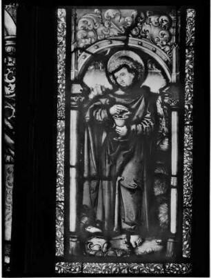 Schloß Eberstein Glasmalerei Heiliger Johannes Evangelist (16. Jahrhundert) Glasfenster aus der Pfarrkirche von Ottersweiler