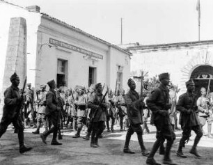 Korfu, Soldaten