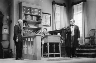 Szenenbilder aus "Der Biberpelz" von G. Hauptmann mit W. Gröhl, H. Hellmich, W. F. Richter (W. Richter-Reineck), F. Nowack, E. Mirek u.a. Maxim-Gorki-Theater, 17.09.1954