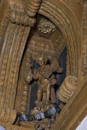 Putti als Allegorien der vier Elemente — Putto mit Fanfare und Granatapfel