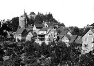 Lindenfels (Kreis Bergstraße). Ortsansicht mit Burgturm von Norden