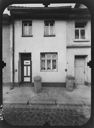 Erfurt-Altstadt, Glockenquergasse 4. Wohnhaus. Straßenfront