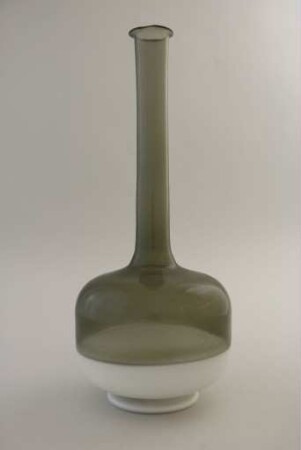 Flasche mit langem schlankem Hals