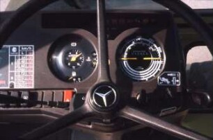 Fotografie: Informationstechnik, Traktor, Bordinstrumente