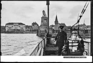 Lindau am Bodensee, Hafeneinfahrt mit Bayerischem Löwen