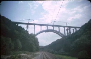 Rottweil Bau Brücke A 81 Führerstandsmitfahrt auf 221 104