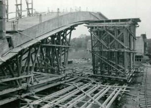 Moselbrücke, Koblenz, 1932-1933