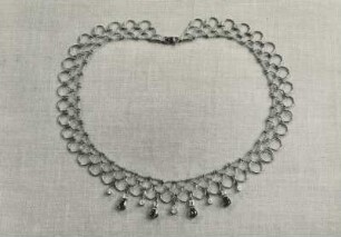 Halsschmuck von Elisabeth Treskow