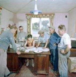 Auszahlung der Arbeitseinheiten, LPG "Thomas Münzer" Worin