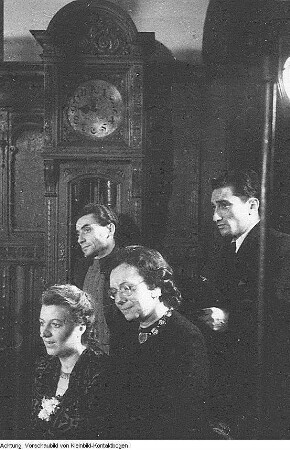 Einweihung des Hauses der Sowjetkultur durch Oberst Kusminow, Gründung der Gesellschaft zum Studium der Kultur der Sowjetunion (SU) (später: Gesellschaft für Deutsch-Sowjetische Freundschaft (DSF)), 8. November 1947 / 15.September 1947