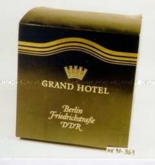 Verpackung mit der Aufschrift "Grand Hotel"