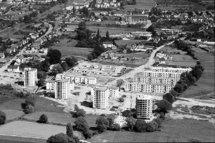 Freiburg: Wohngebiet, Binzengrün und Blick ins Dreisamtal