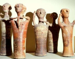 Idole aus der Unterstadt von Mykene : Nauplion (Nauplia). Archäologisches Museum. Idole aus der Unterstadt von Mykene, 13. Jh. v. Chr., Fundort: Haus der Idole