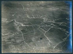 Foto eines unbekannten Geländes (Luftbild)