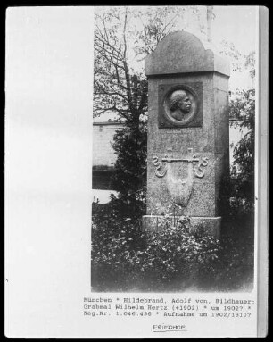 Grabmal Wilhelm Hertz (+1902)