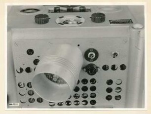 Fernseh-Studio-Kamera FSTK1, Kamera von hinten unten (Schalter Deckel), Foto 1958