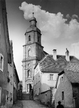 Mömlingen. Blick zur Pfarrkirche Sankt Martinus (1774)