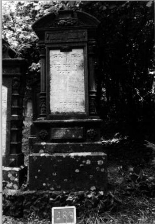 Grabstein 287 [Nir S. 168 Nr. 16.01]