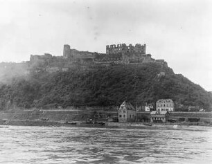 Burg Rheinfels : Blick über den Rhein zur Burg Rheinfels